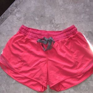 Lululemon Hotty Hot short